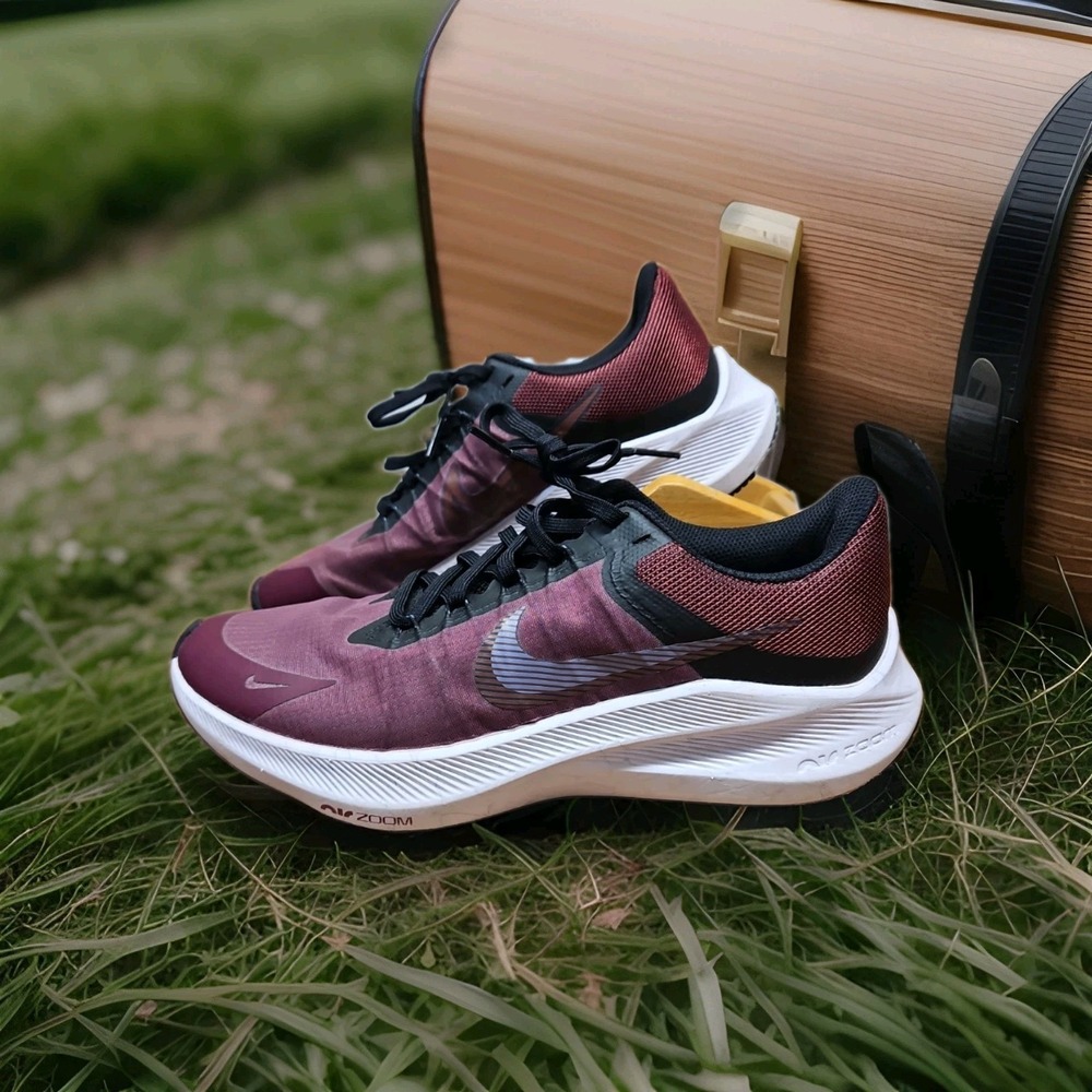 Nike Winflo 8 Maroon Run Women Size 7 Shoes Cushion Comfort Jog Walk Sneakers